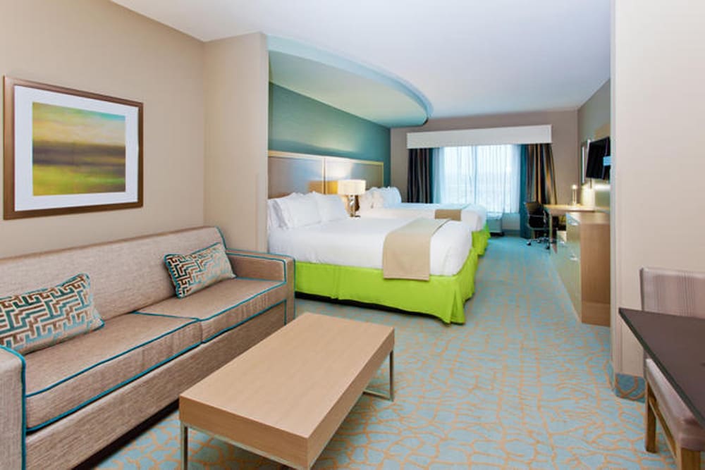 Suite, Multiple Beds photo 1
