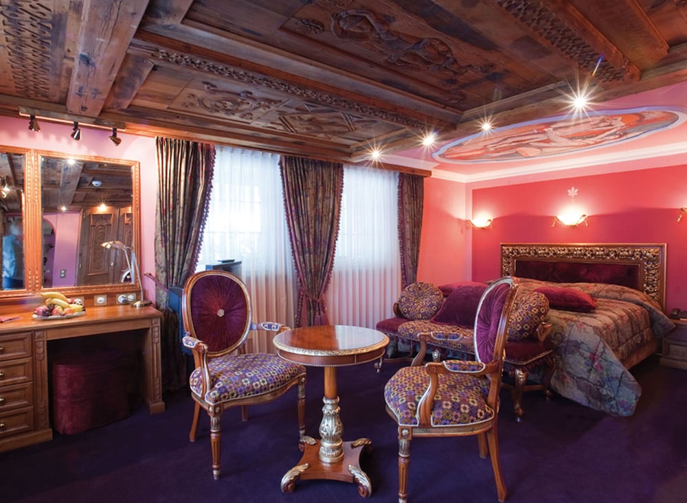 Deluxe Suite - Photo 5