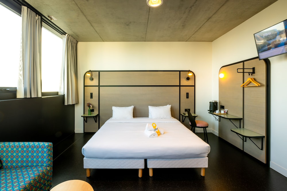 Premium Quadruple Room, 1 Bedroom, City View photo 1