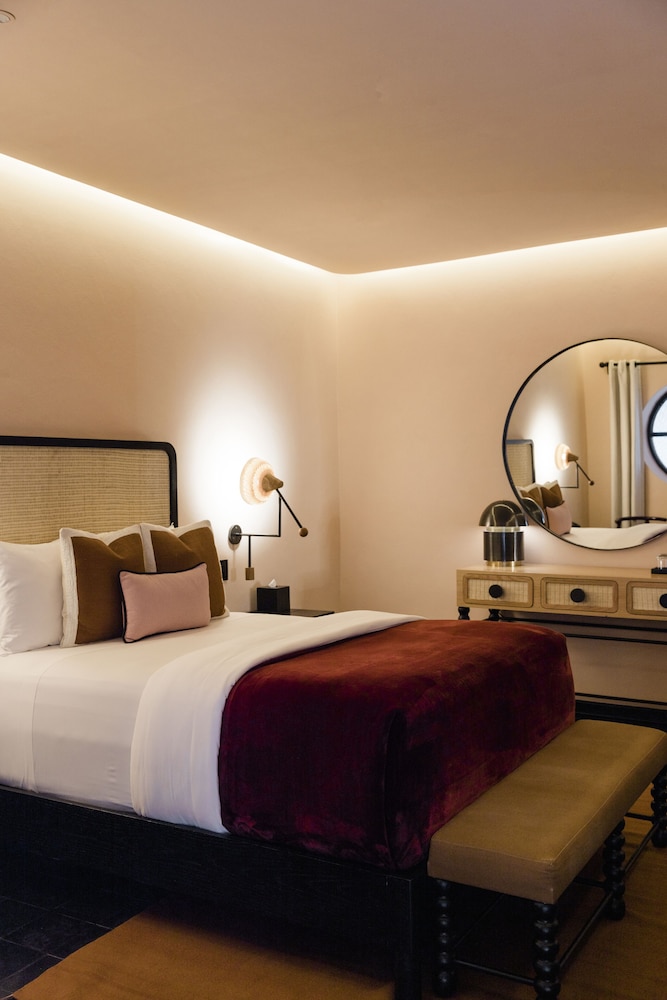 Design Single Room, 1 Queen Bed - Photo 3