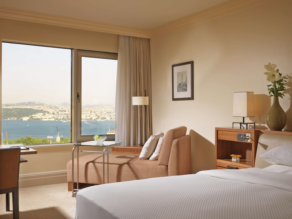 Grand Suite, 1 King Bed (Bosphorus View) thumbnail 6