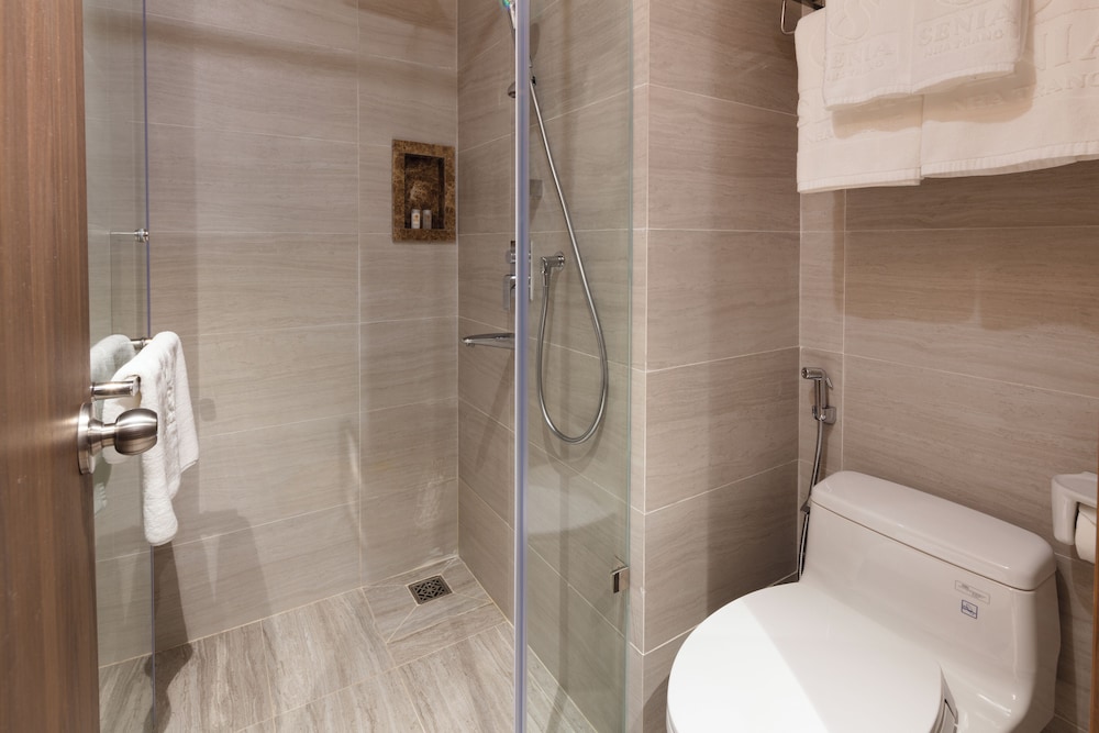 Superior Twin Room or Double Room (No View) photo 2