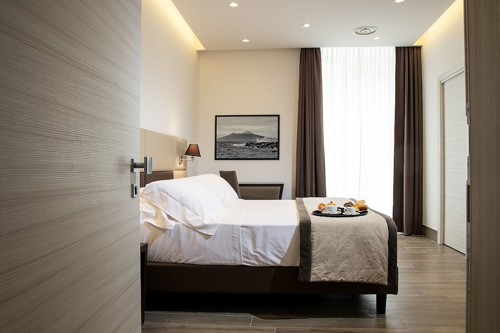 Classic Double Room, 1 Queen Bed - Photo 14