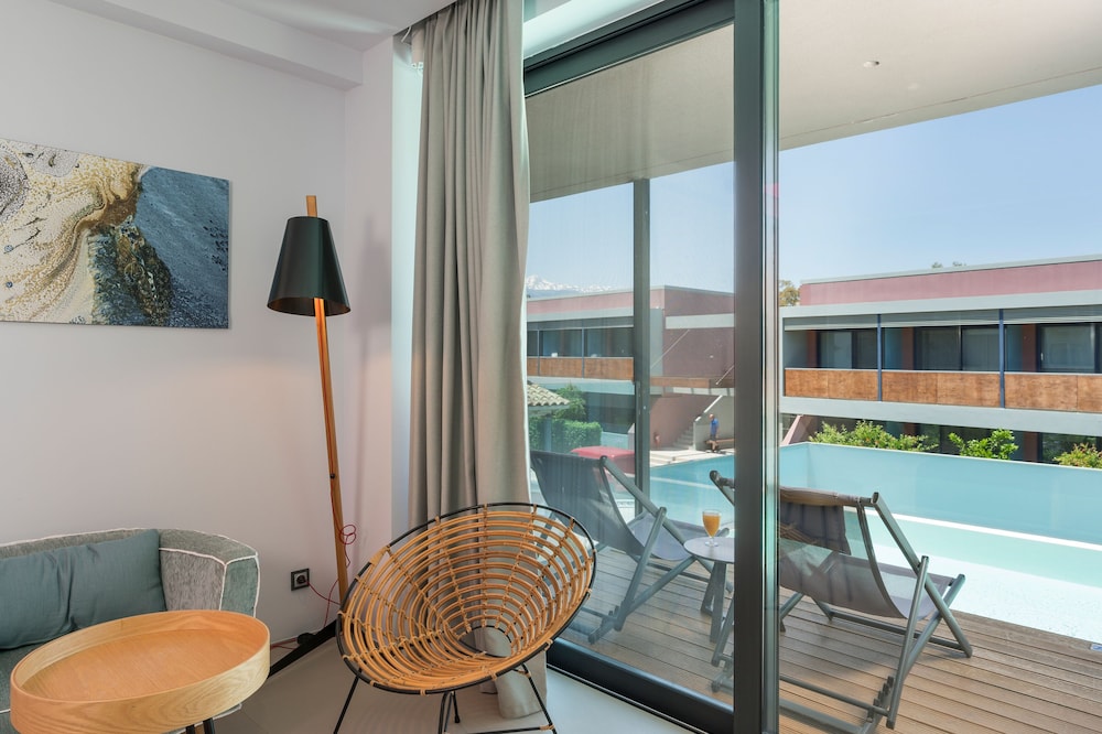 Double Room, Private Pool - Photo 14