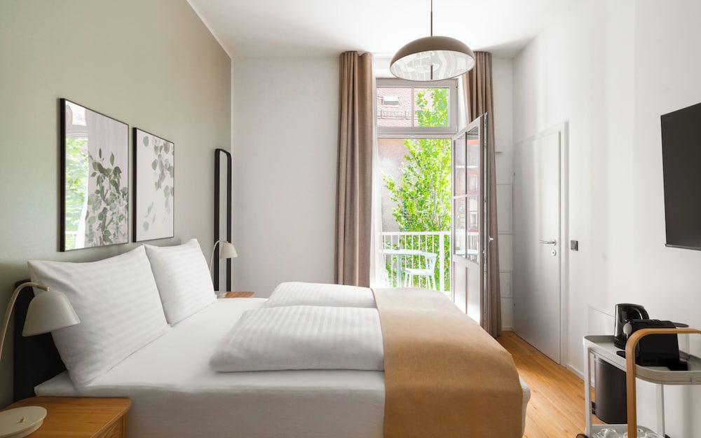 Queen Room with Balcony