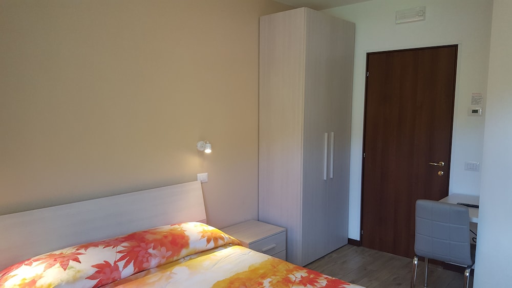 Classic Double Room, 1 Queen Bed photo 3