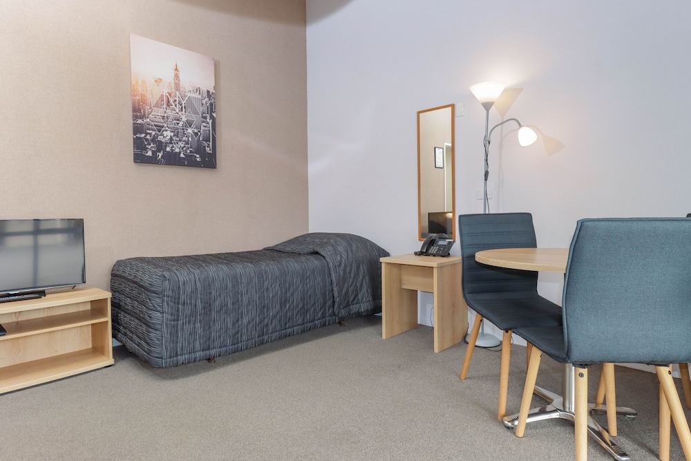 Standard Double or Twin Room, Non Smoking, Kitchenette (Studio kitchen) photo 2