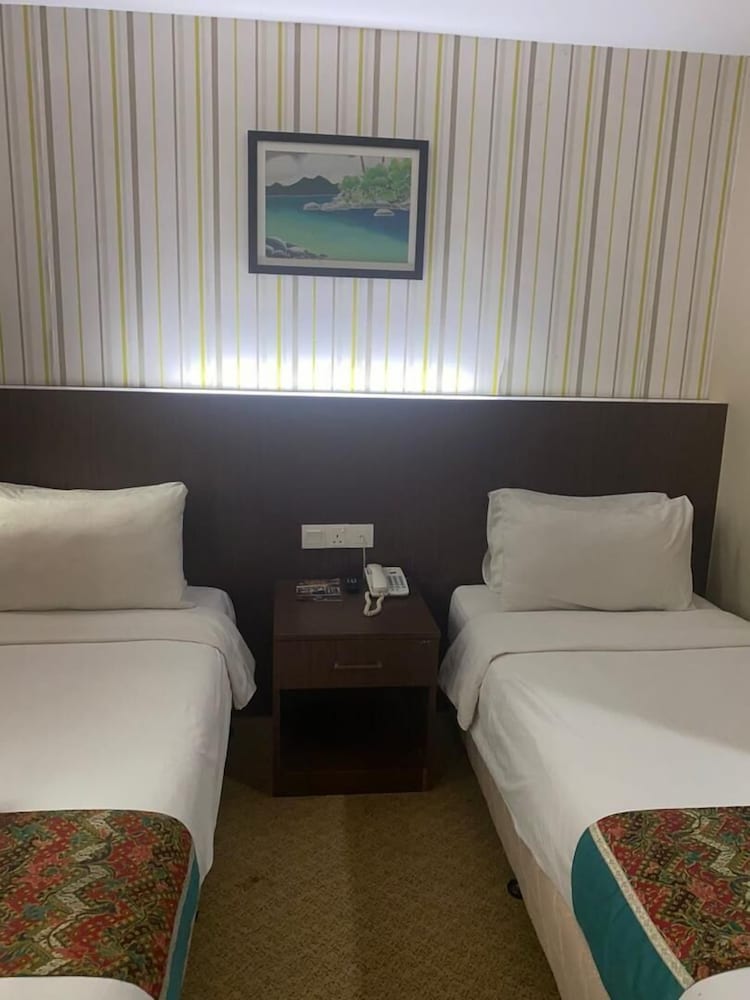 Deluxe Room, 2 Twin Beds photo 3