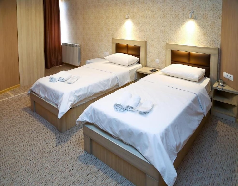 Standard Triple Room, City View