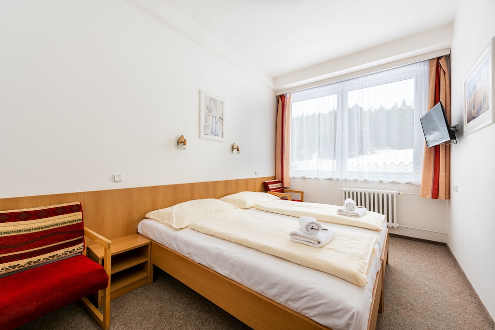 Family Triple Room, 2 Bedrooms photo 1