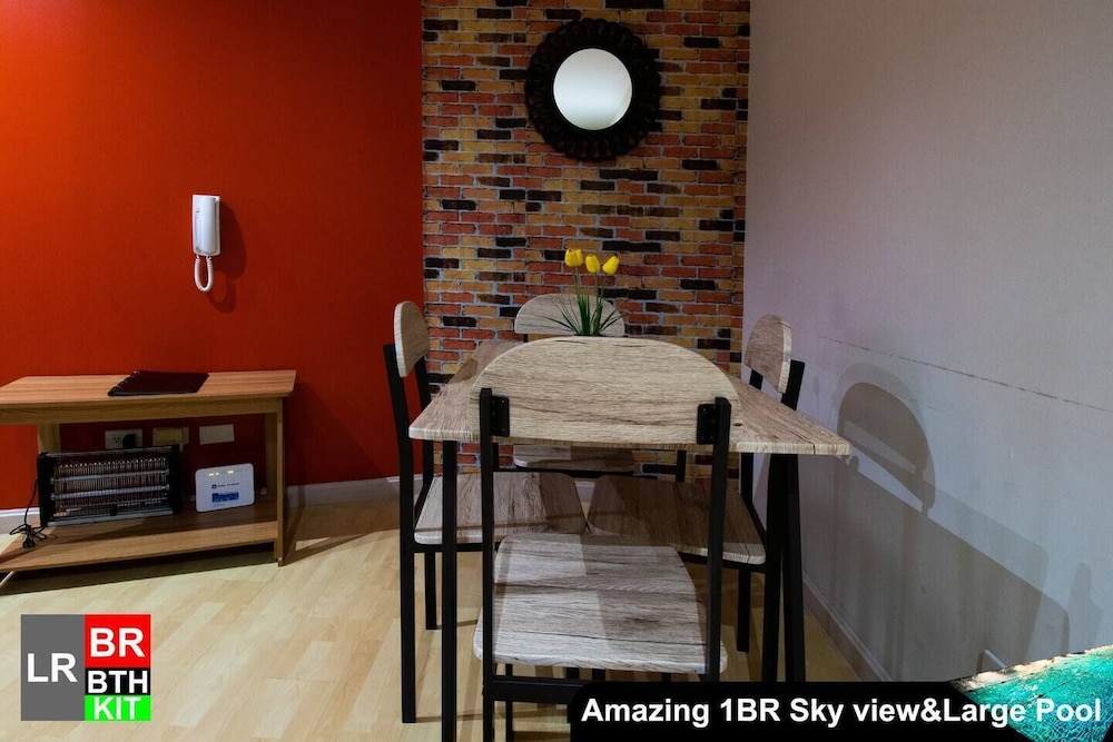 Basic Apartment, 1 Bedroom, Balcony, City View photo 2