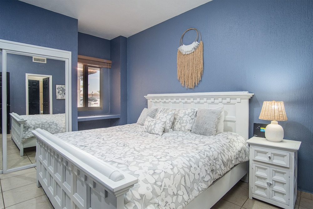Condo, 1 Bedroom, Sea View, Ground Floor