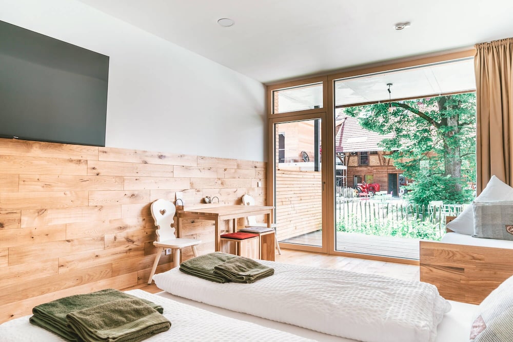 Deluxe Studio, Patio