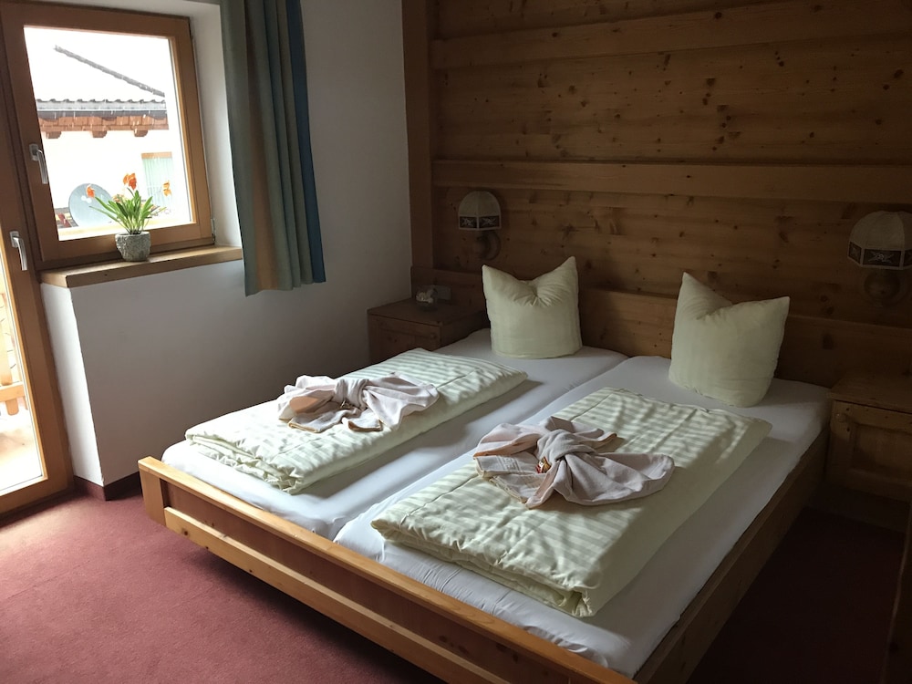 Quadruple Room photo 2