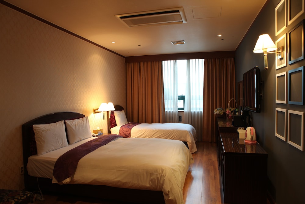 Premier Twin Room photo 1