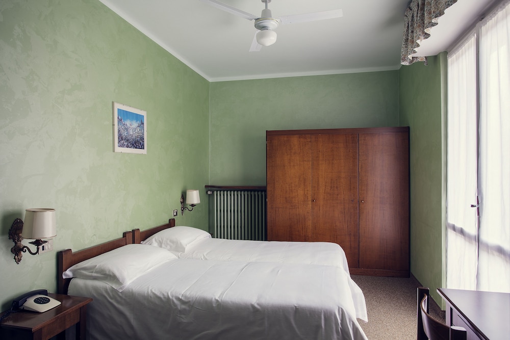 Standard Single Room photo 2