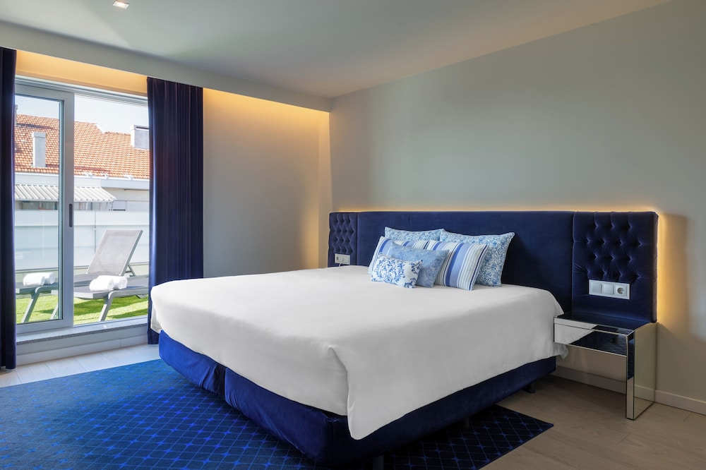 Panoramic Room
