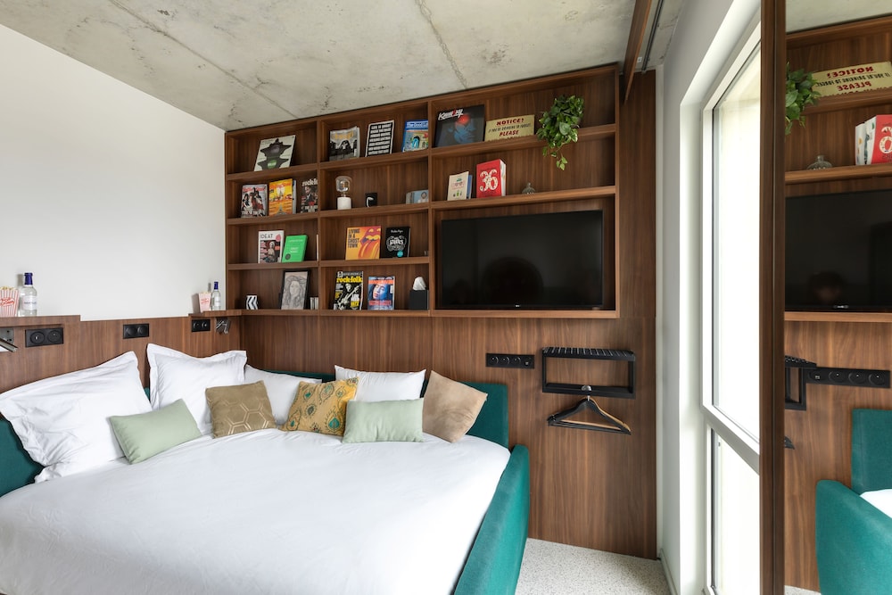 Standard Room - Photo 11