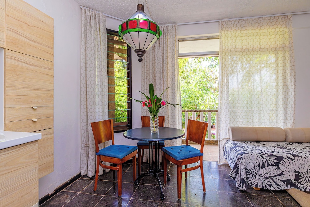 Panoramic Apartment, Garden View
