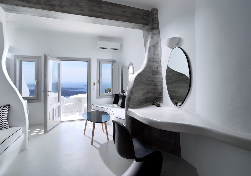 Honeymoon Suite, Jetted Tub, Sea View