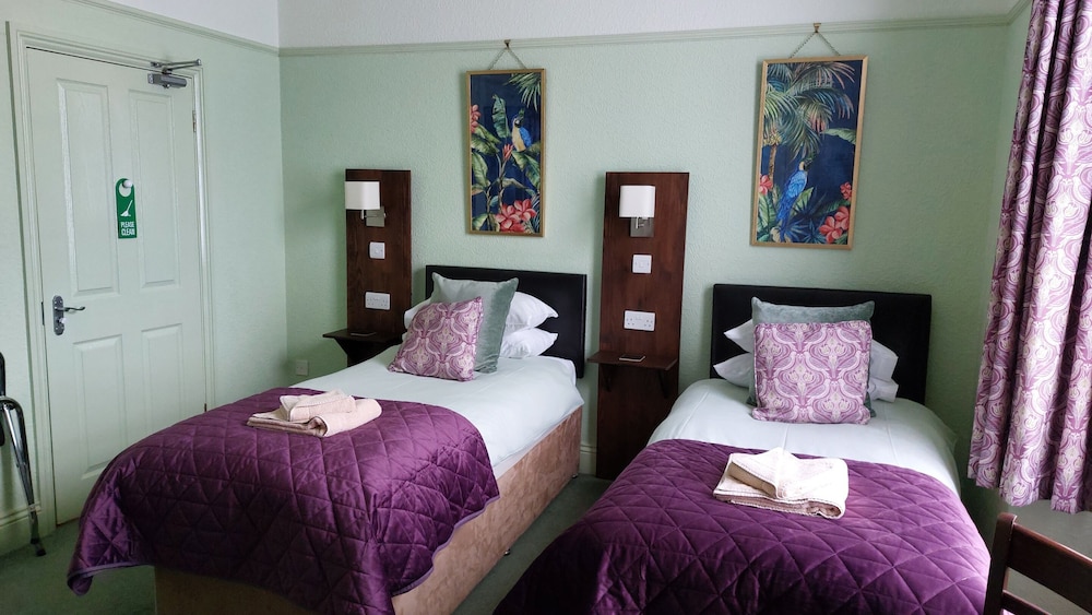 Standard Twin Room, Ensuite ((New)) photo 3