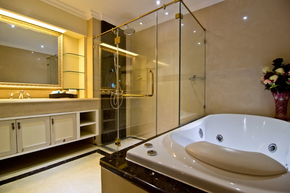 Deluxe beach front with jacuzzi - Photo 7