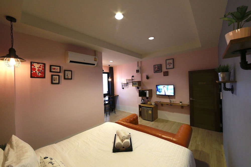 Deluxe Double or Twin Room photo 1