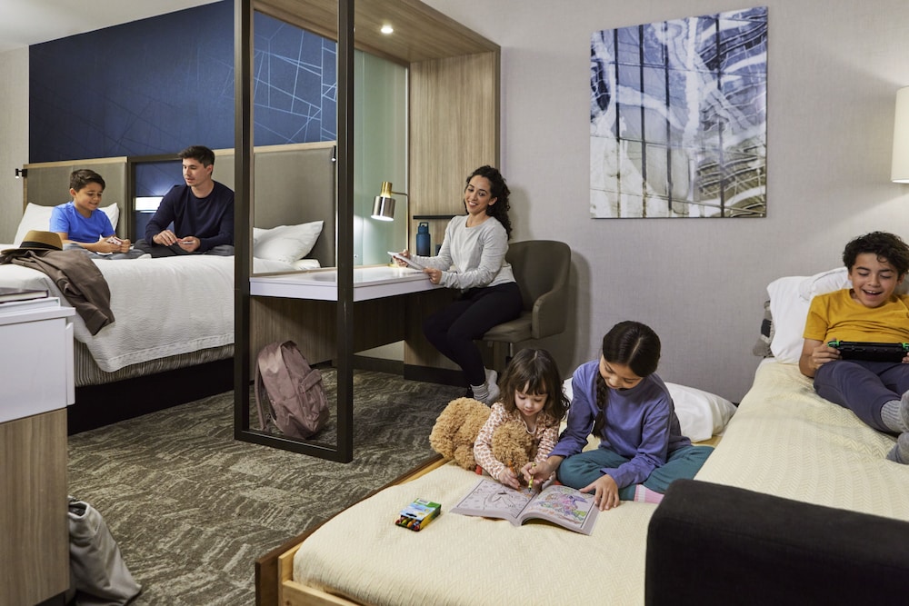 Suite, Multiple Beds (Hearing Accessible) photo 1