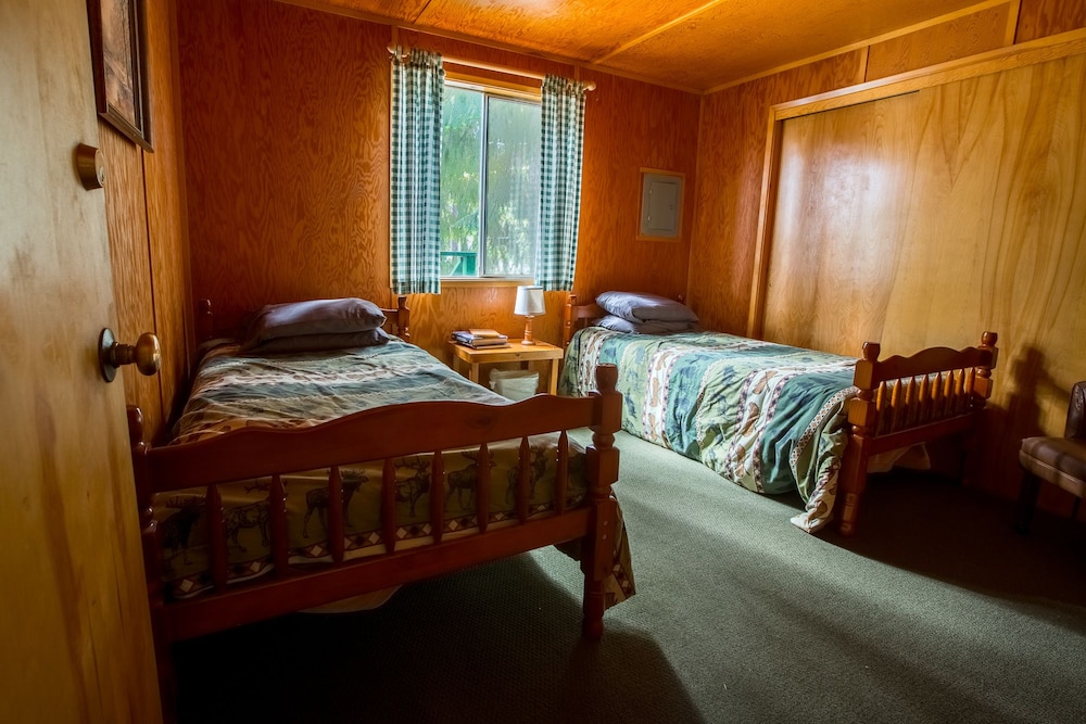 Standard Cabin, 2 Bedrooms, Kitchen, Lakeside