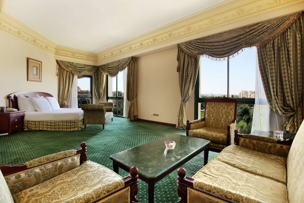 Executive Suite, 1 Queen Bed (Presidential)