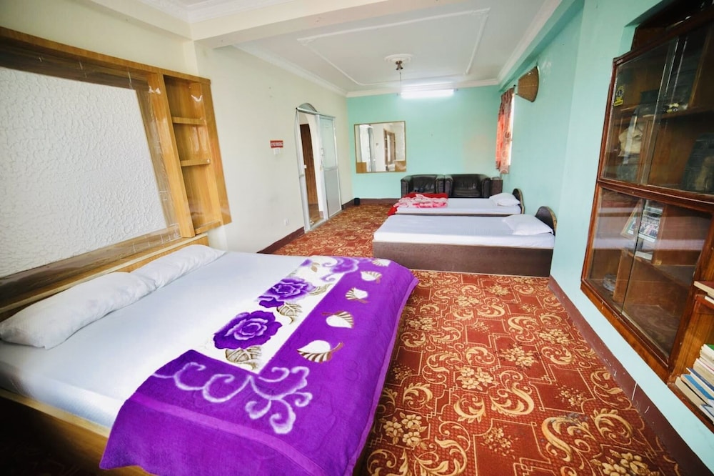 4 Bed Drom photo 1