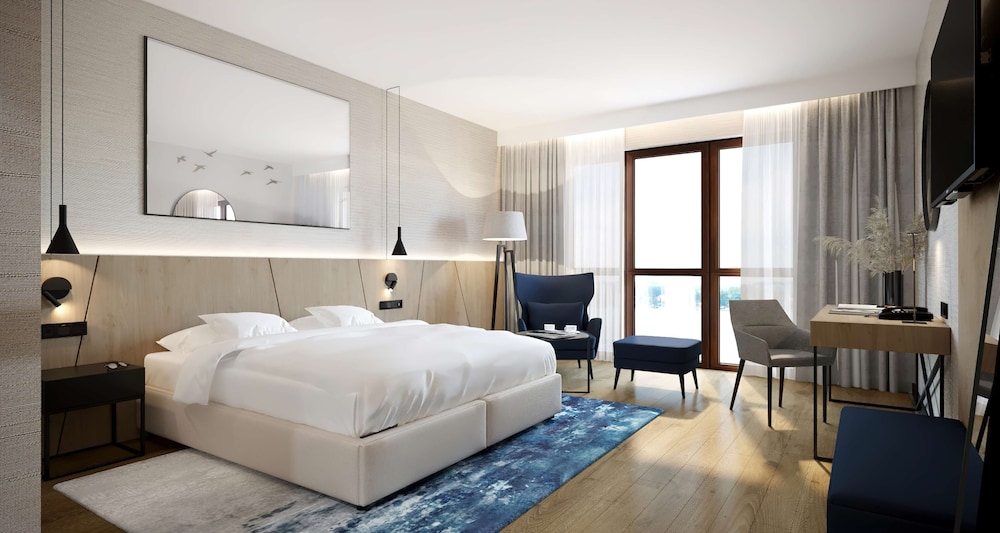 Premium Room, Non Smoking, Lake View - Photo 1