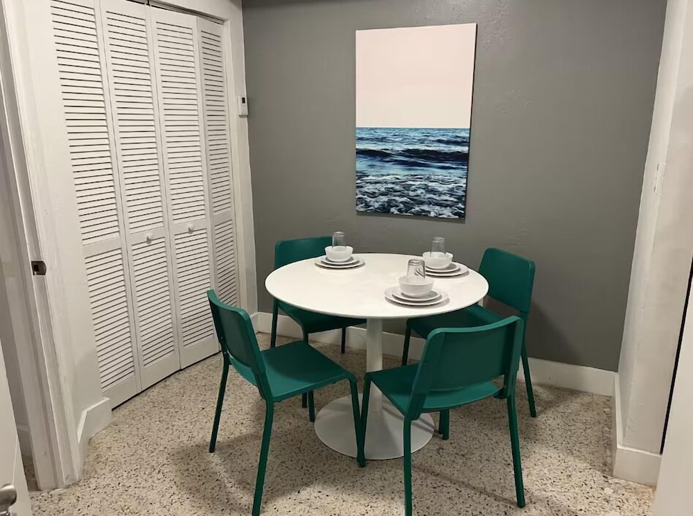 EatRestPlay One-Bedroom Sleeps 4 photo 2