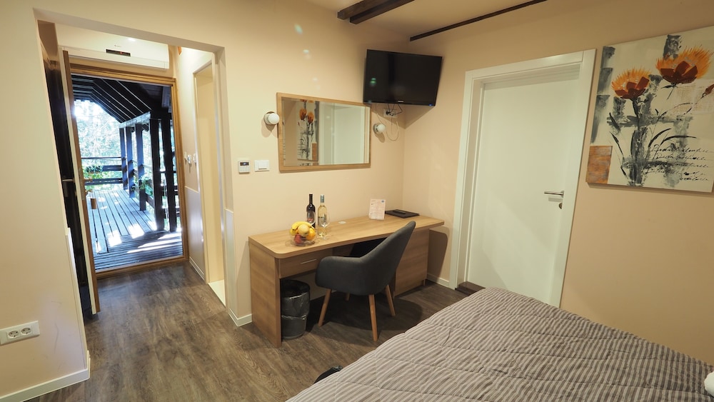 Standard Double Room, Garden View photo 2