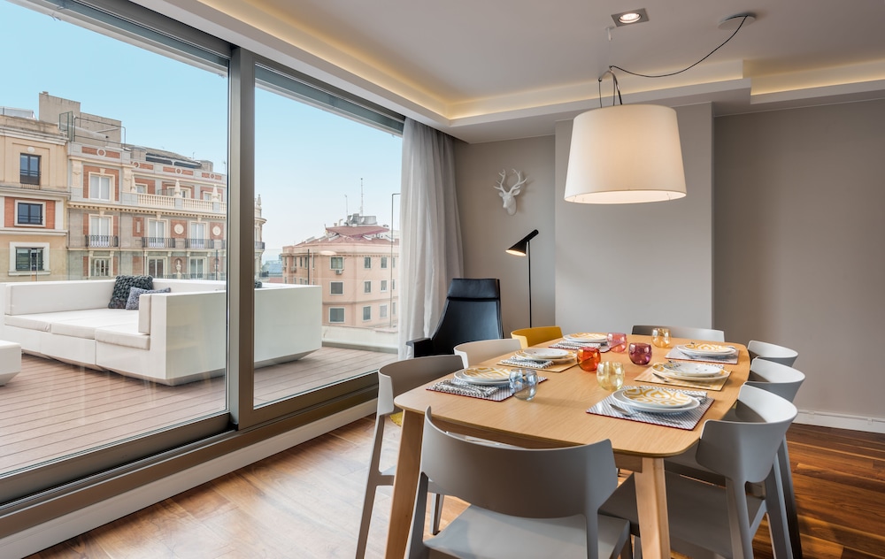 City Duplex, 3 Bedrooms, Terrace, City View - Photo 5