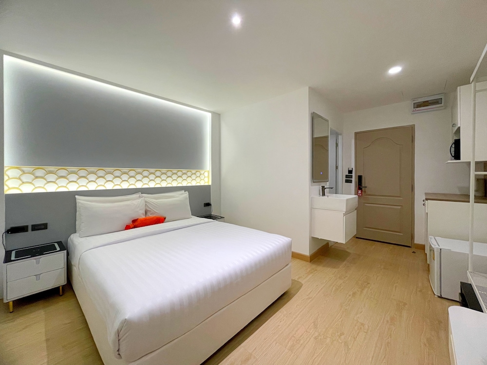 Deluxe Double Room photo 3