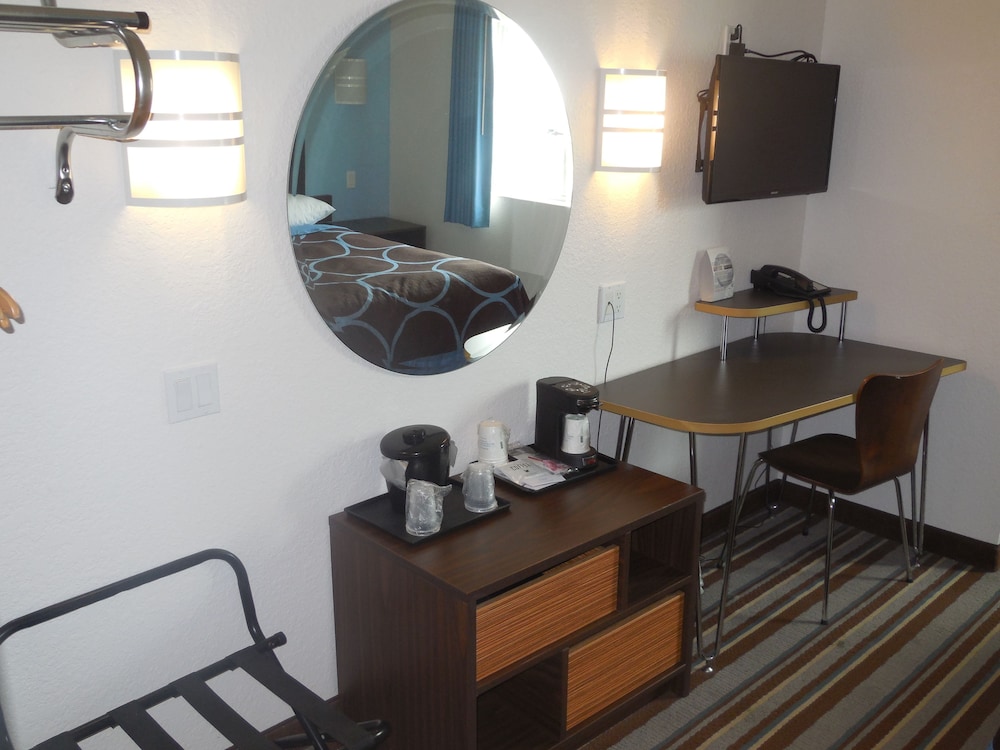 Suite, 1 Double Bed, Non Smoking - Photo 5