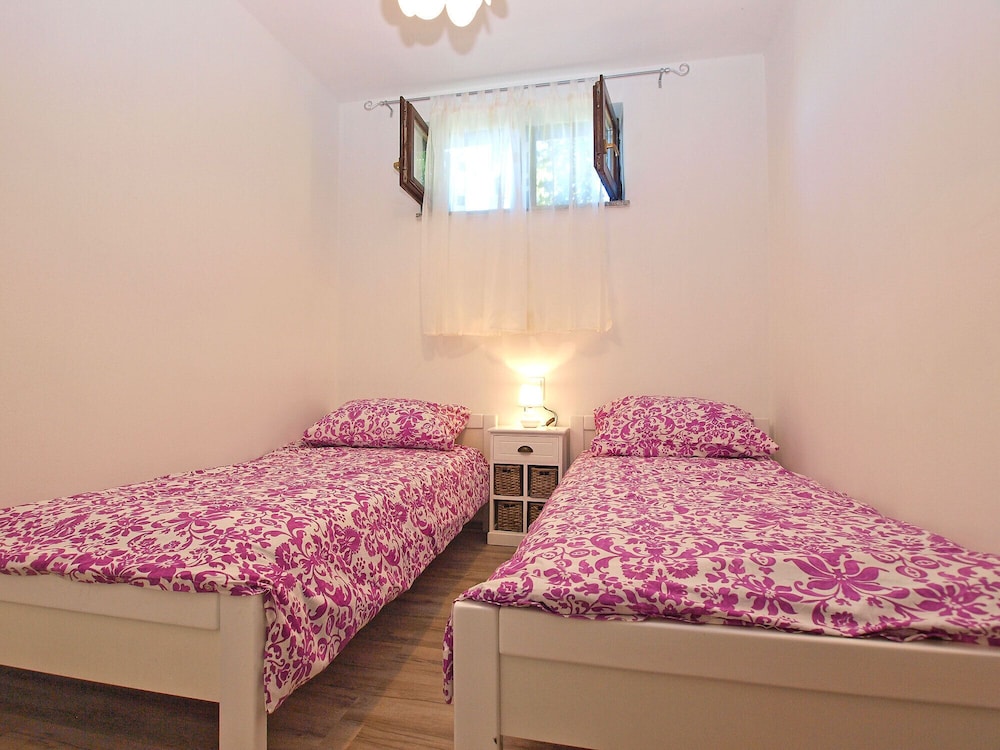 Standard House, 2 Bedrooms (21016)
