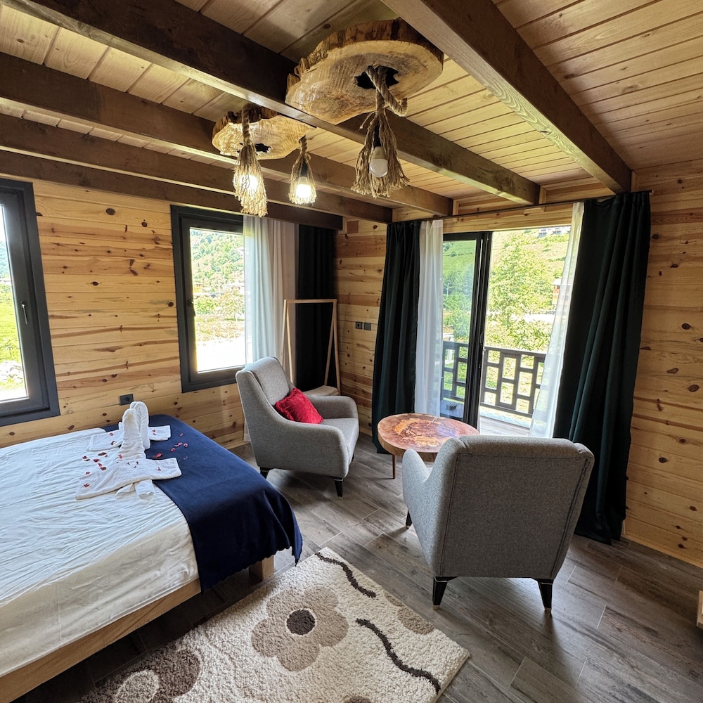 Deluxe Duplex, Mountain View