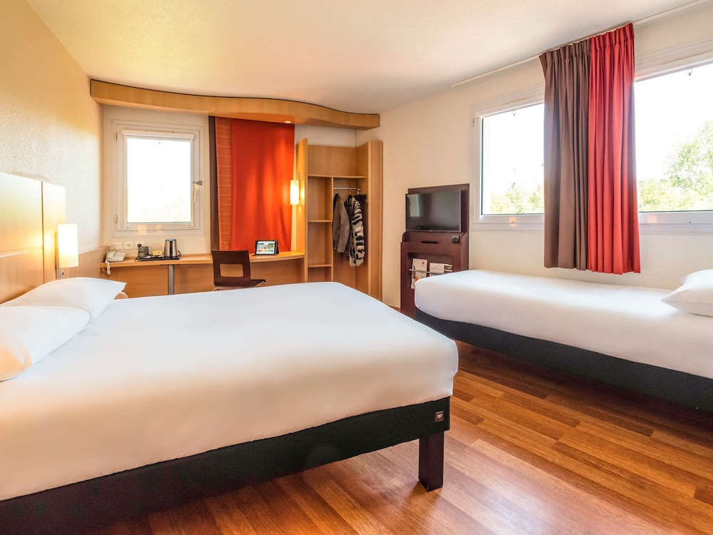 Standard Twin Room, 2 Twin Beds - Photo 6