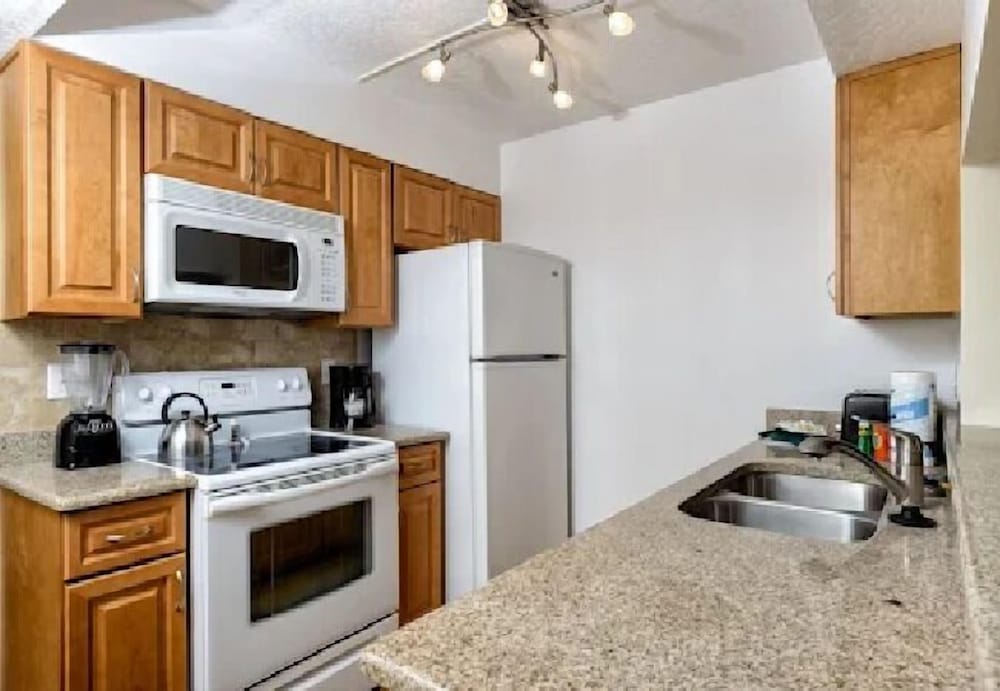Condo, 1 Bedroom, Ocean View photo 3