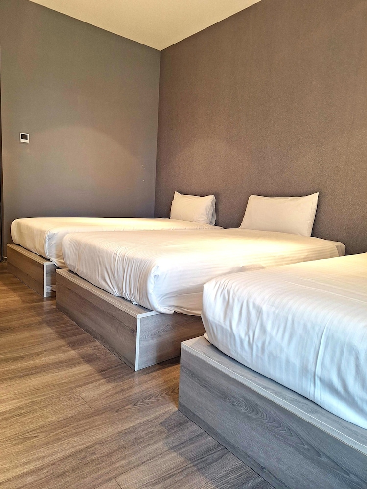 Senior Triple Room