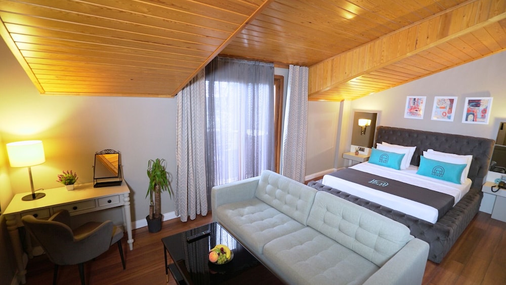 King Suite - Photo 6