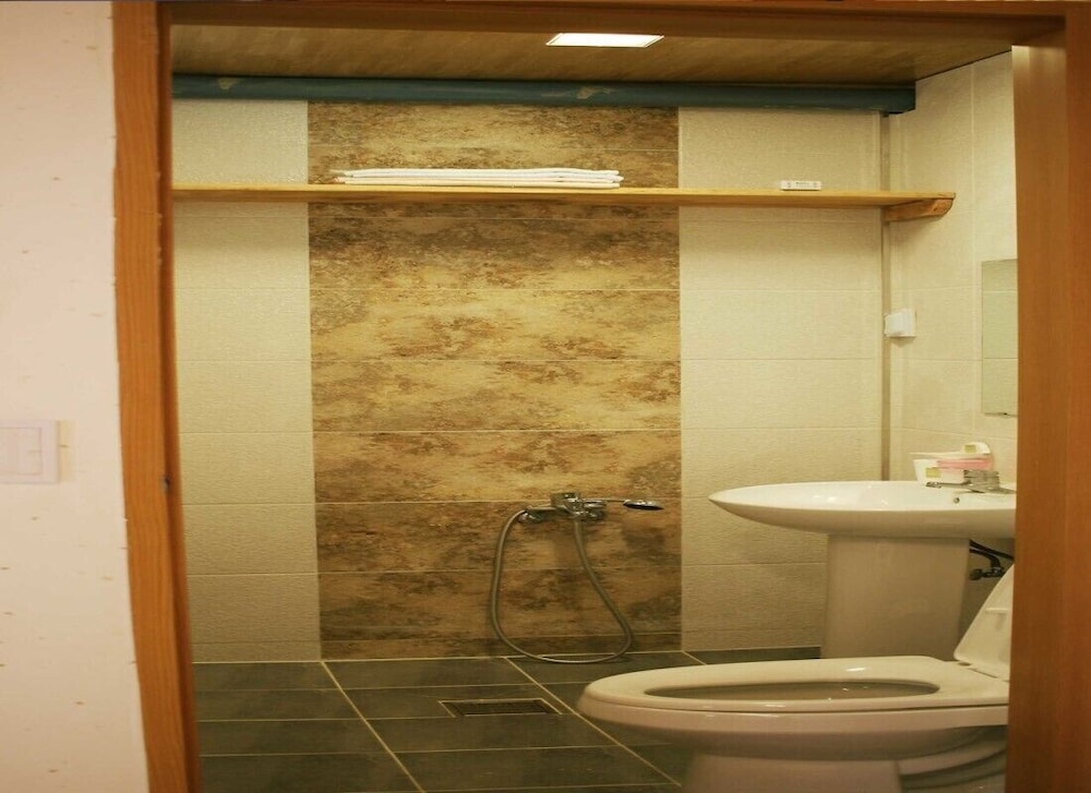 Traditional Studio (Gukhwa 2) photo 2