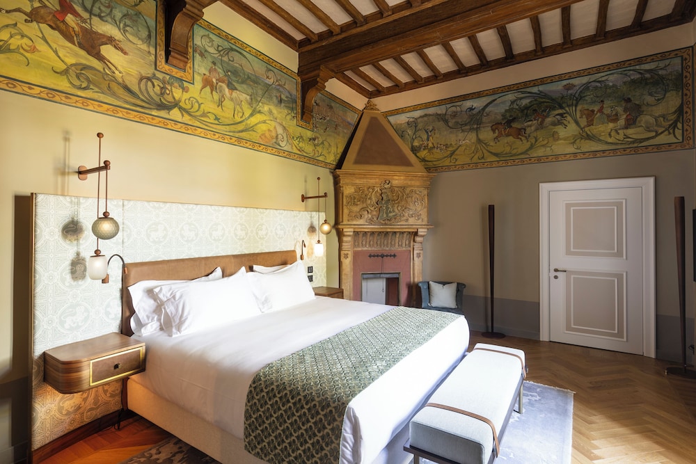 Signature Suite