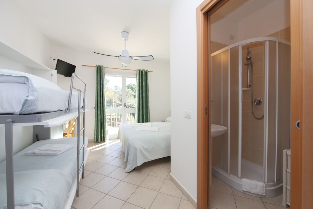 Quadruple Room (MS) photo 3