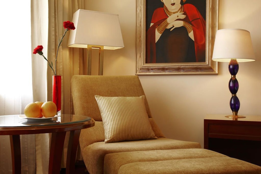 Superior Room, 2 Twin Beds, City View - Photo 2