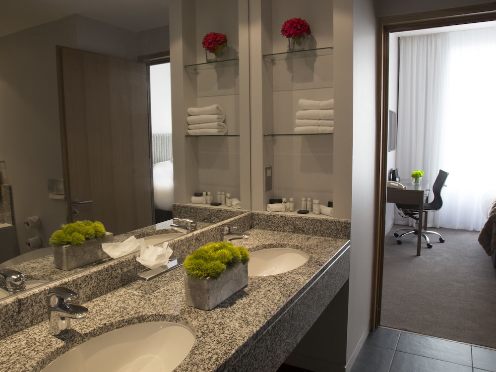 Deluxe Quadruple Room - Photo 3