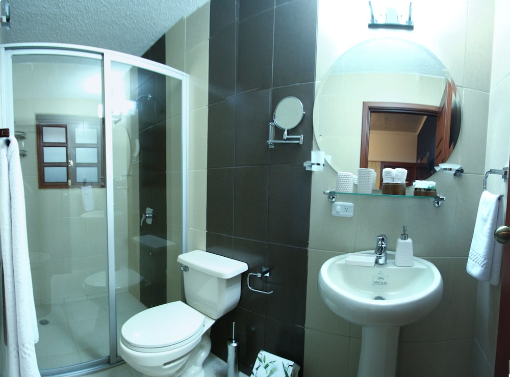 Superior Double or Twin Room, 1 Bedroom, Private Bathroom photo 3