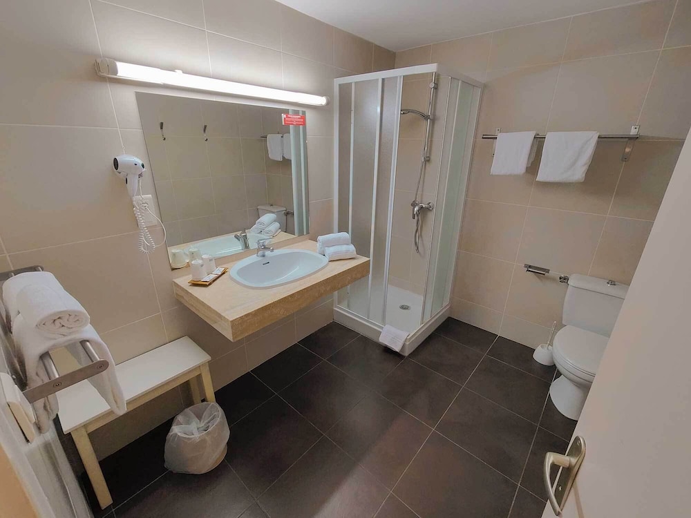 Family Triple Room - Photo 4